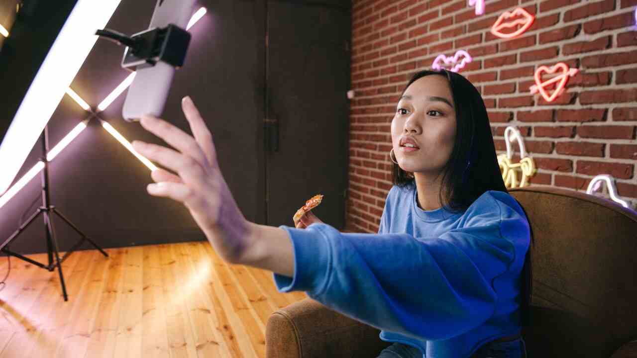 Tiksta vs Competitors: Who Offers the Best TikTok Likes