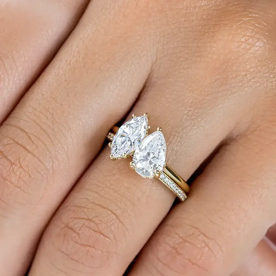 Are Toi et Moi engagement rings trendy or timeless?