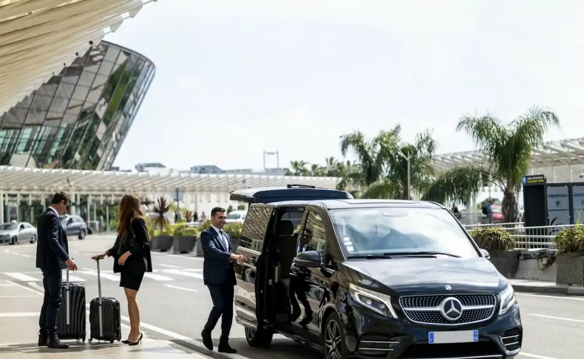 Why Choose Luxury Taxi Service Over Regular Transport?