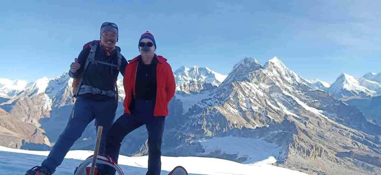 How to Prepare for Unpredictable Weather on Mera Peak