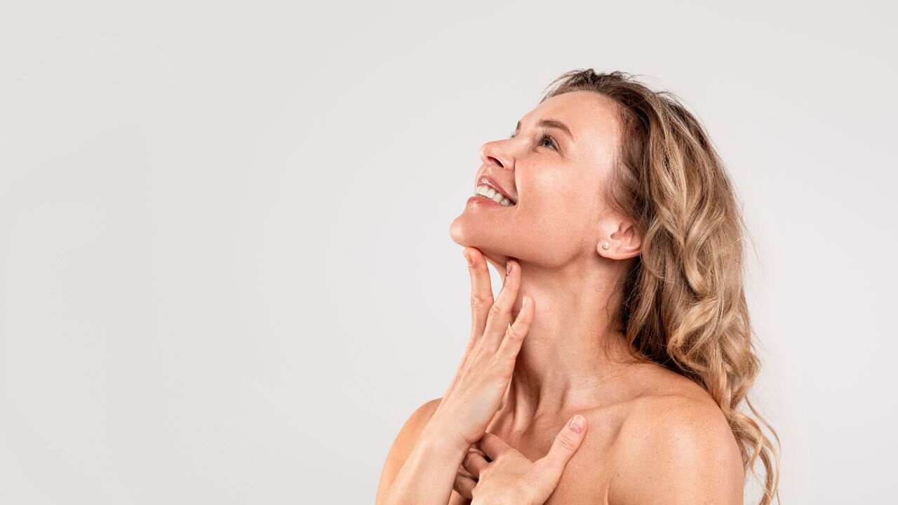 LipoLaser for Women 40+: Get a Youthful Jawline