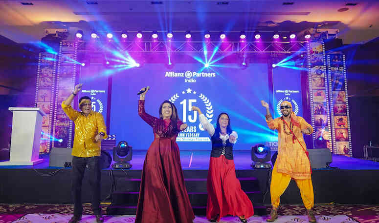New Year Celebration At Office | Creative Party Ideas