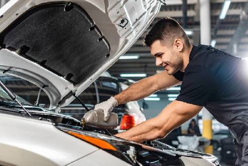 Signs You Need an Oil Change in Livingston, NJ