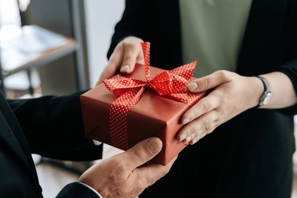 Branded Corporate Gifts in Dubai