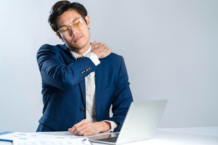 Shoulder Pain Relief by Top Physician in Bronx