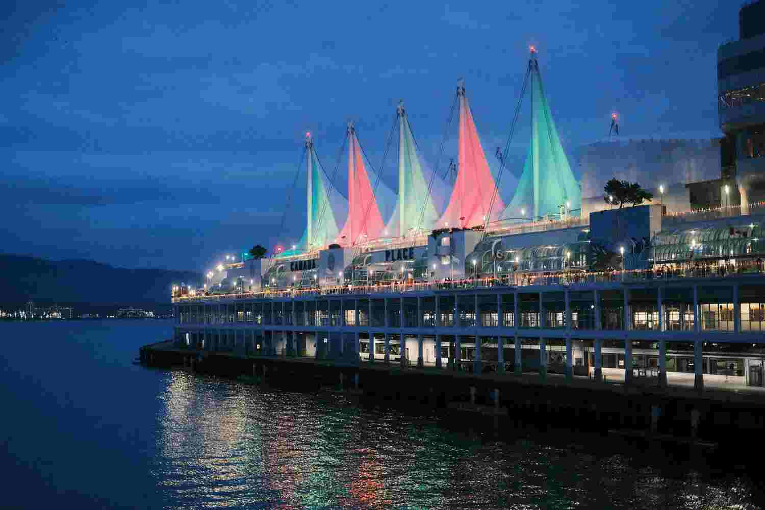 Dhow Cruise Marina: Evening Dinner & Entertainment
