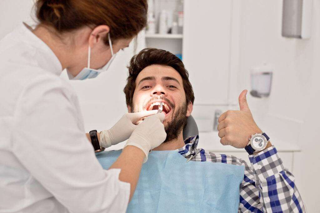 What Tips Does a Georgetown Dentist Give Teens?