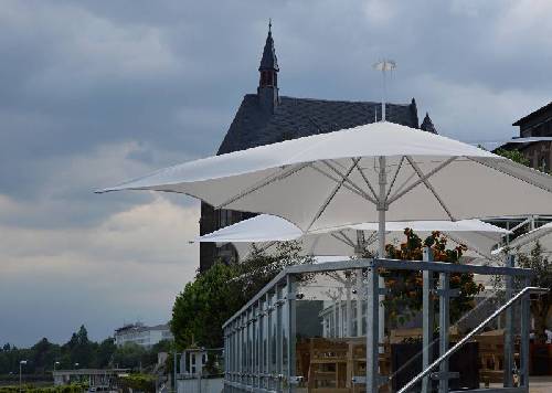 Key Differences Between Awnings and Canopies