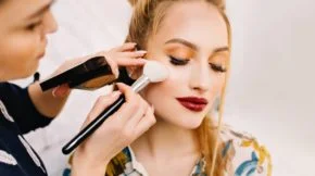 Makeup and Beauty Tips for Oily Skin: Shine-Free Hacks