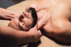 Doorstep Male to Male Massage in Delhi for Body Relax
