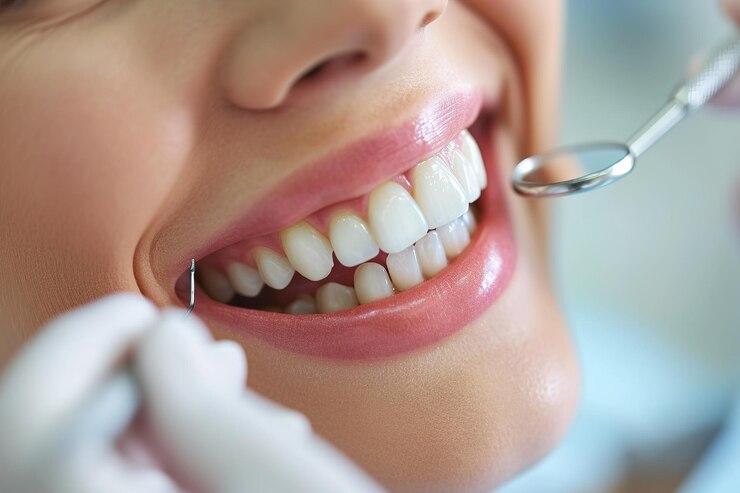 Daily Dental Care Habits That Protect Teeth and Gums