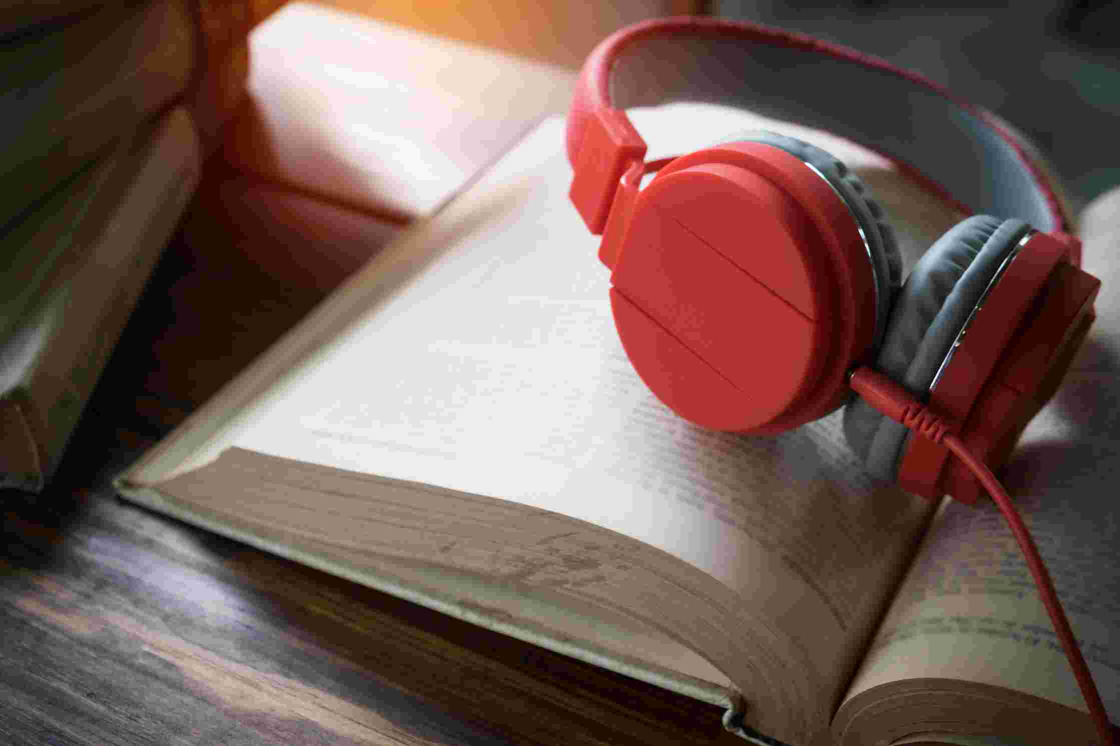 How Audiobook Production Boosts Dubai’s Global Reach