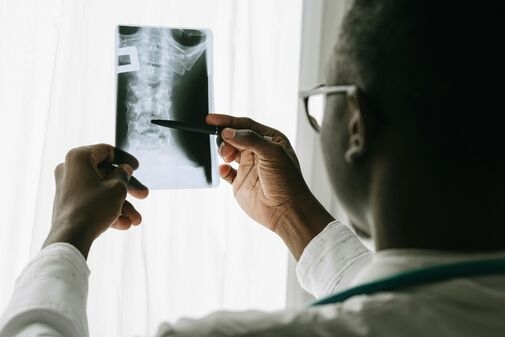 7 Daily Habits to Improve Spinal Cord Stimulator Gains