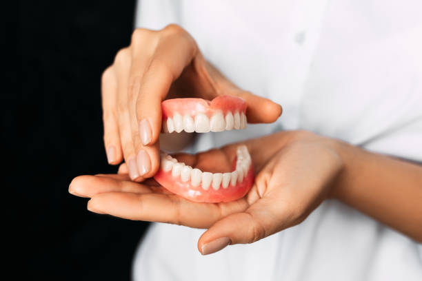 Top 7 Tips to Store and Clean Dentures Properly!