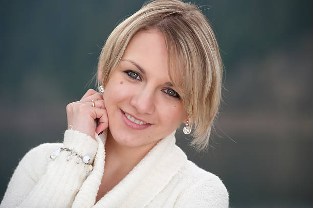 Top Guide to Earrings for Women UK