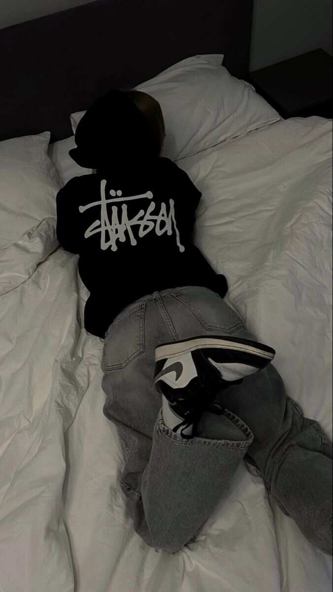 Why Do Creators Prefer Stussy Bluza Over Other Hoodies