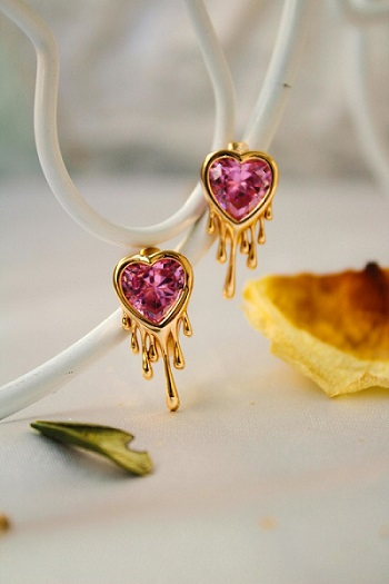 Designing Custom Gemstone Earrings: A Complete Guide