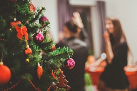 Hosting a Luxurious and Memorable Christmas Party