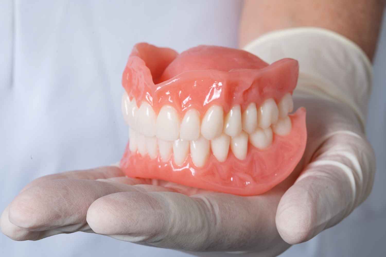 Benefits of Modern Dentures Treatment for Missing Teeth