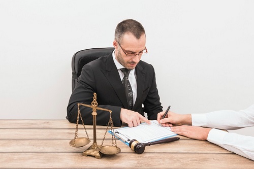 SEO Tips Criminal Lawyers Use to Beat Competitors