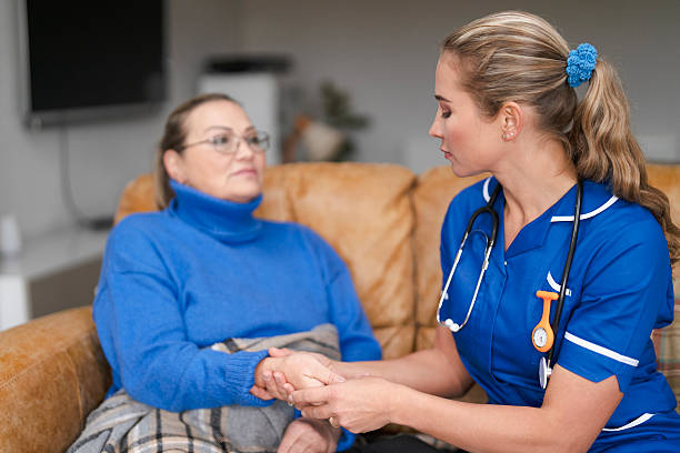 Choosing the Best Live-In Care Agency UK for Elder Care