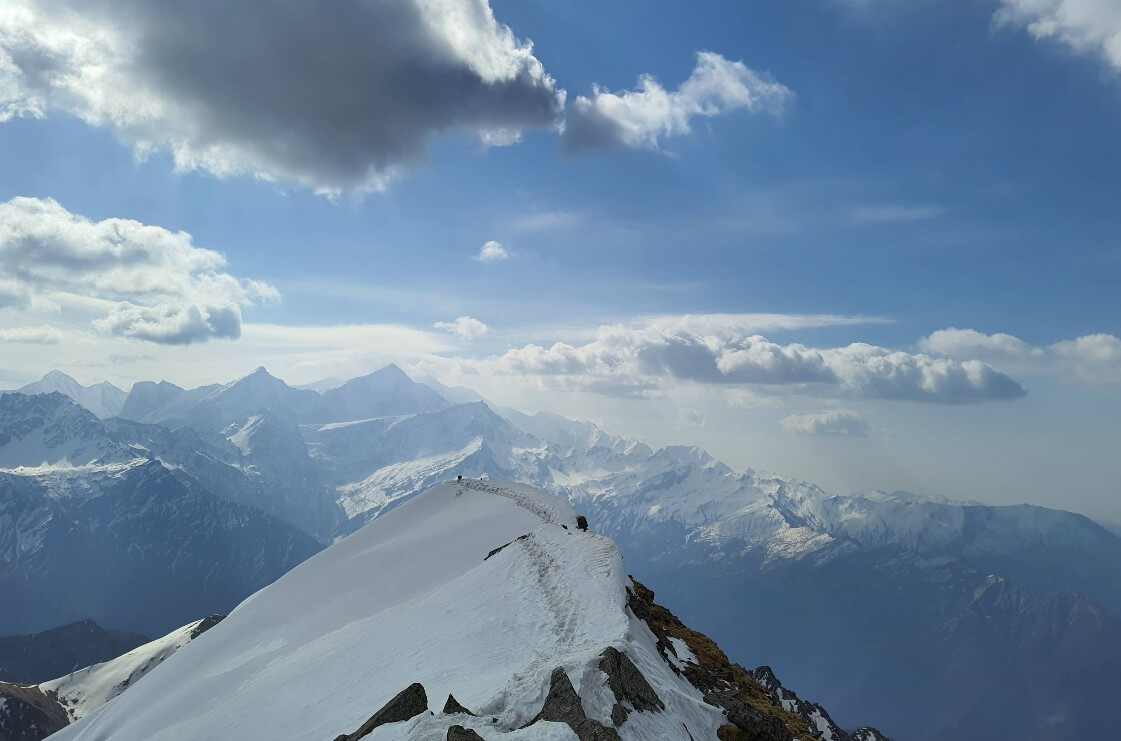 Why Pangarchulla Is Uttarakhand’s Top Spring Summit