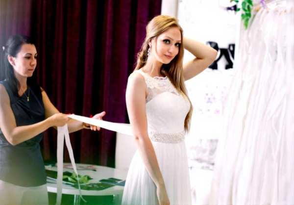 How to Find a Wedding Dress That Feels Truly You