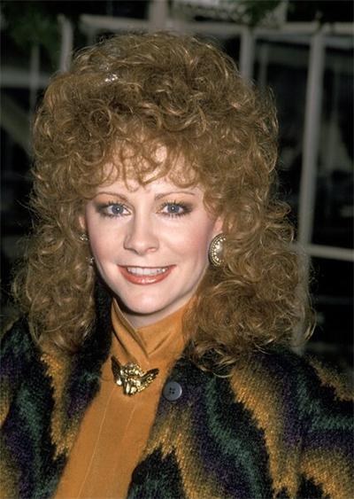 Does Reba Wear A Wig