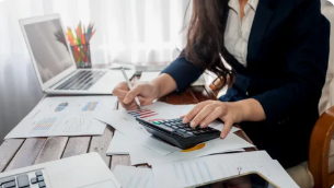 Queens Business Accountant