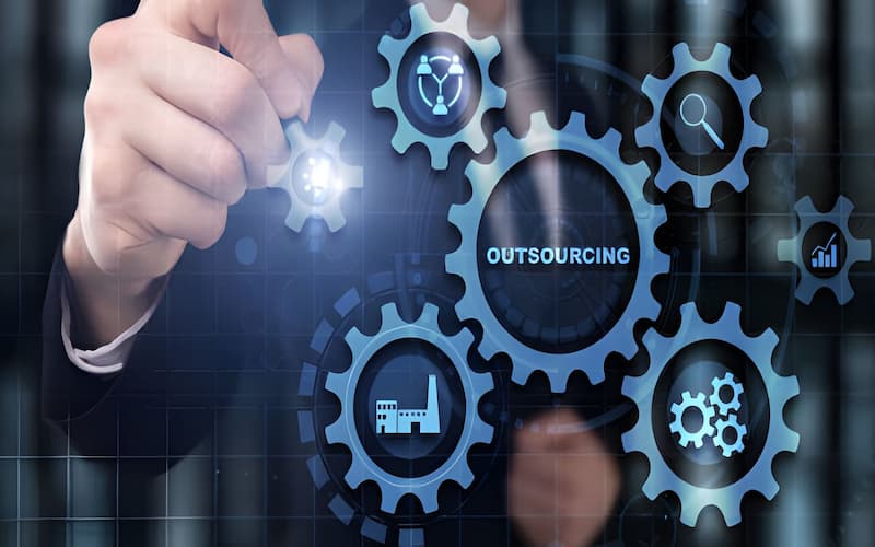 IT Outsourcing Metrics: Measuring ROI for Riyadh Firms