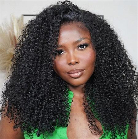 Weave vs. Wig: My Journey Through Hair Transformations