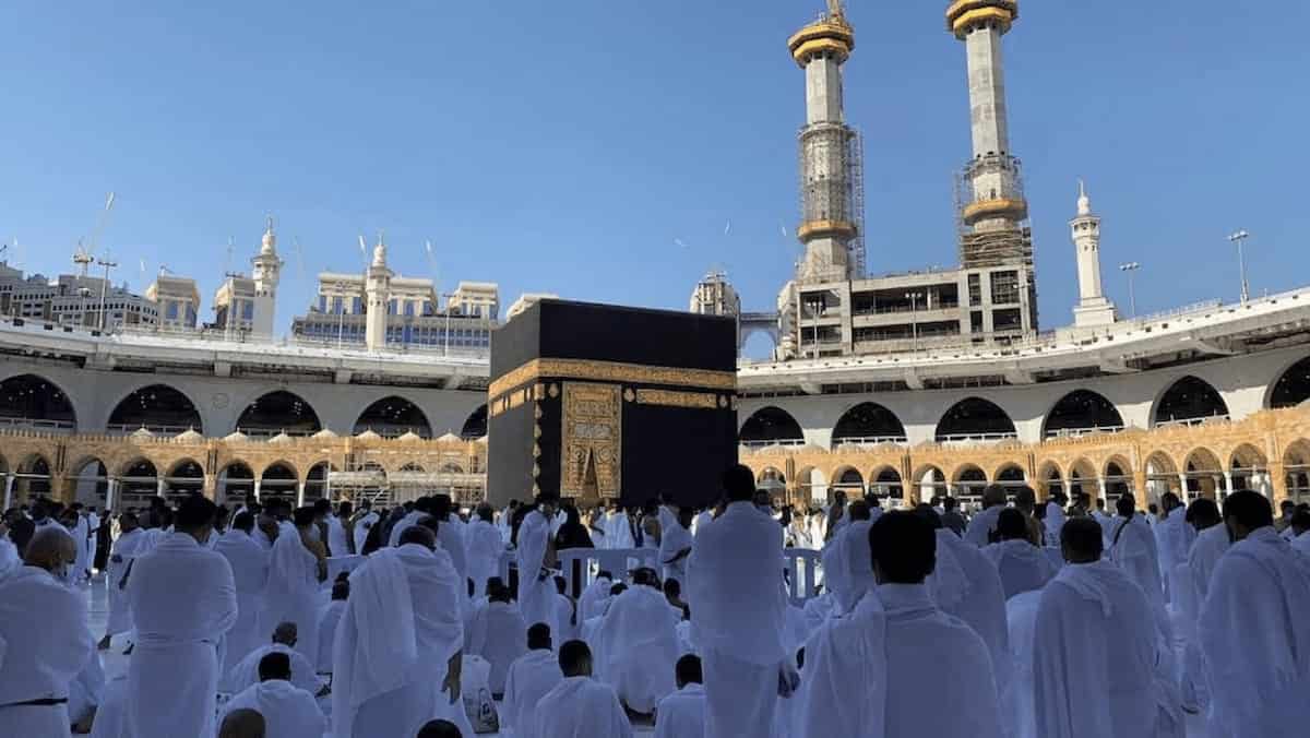 Luxury Umrah Packages 2026 UK with Premium Comfort