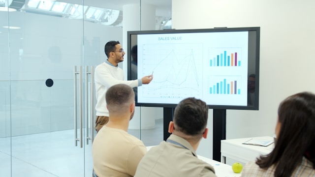 Top 7 Ways to Increase Revenue in an HVAC Company
