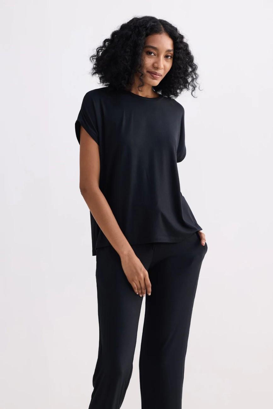 Top Reasons to Own a Wide-Leg Pants Set for Women