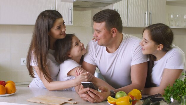 Easy Wellness Tips to Improve Your Family Immune System