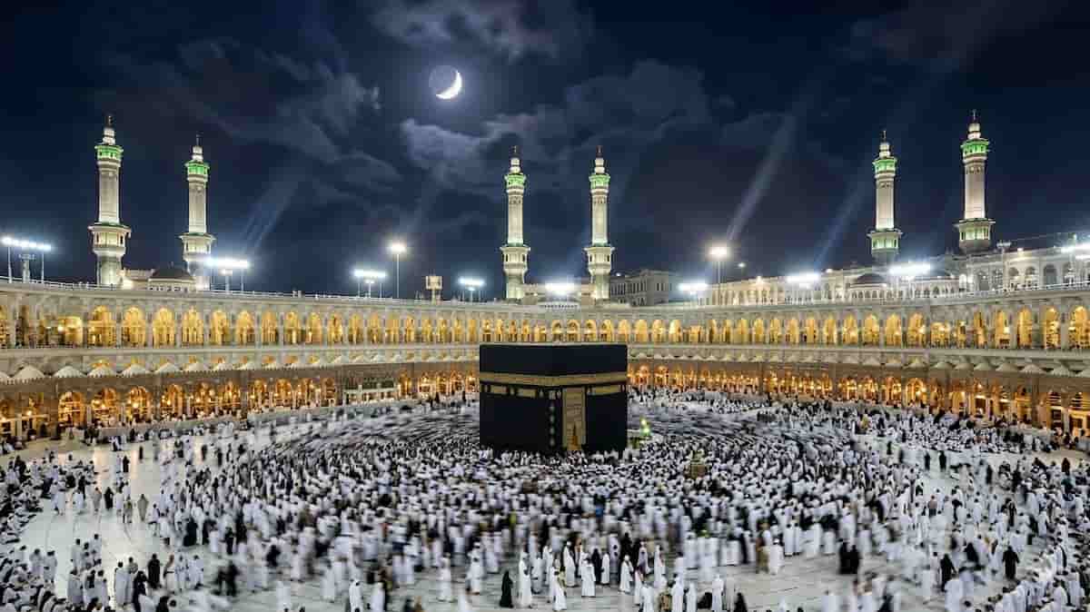 Why Online Reviews Matter When Choosing Umrah Agencies