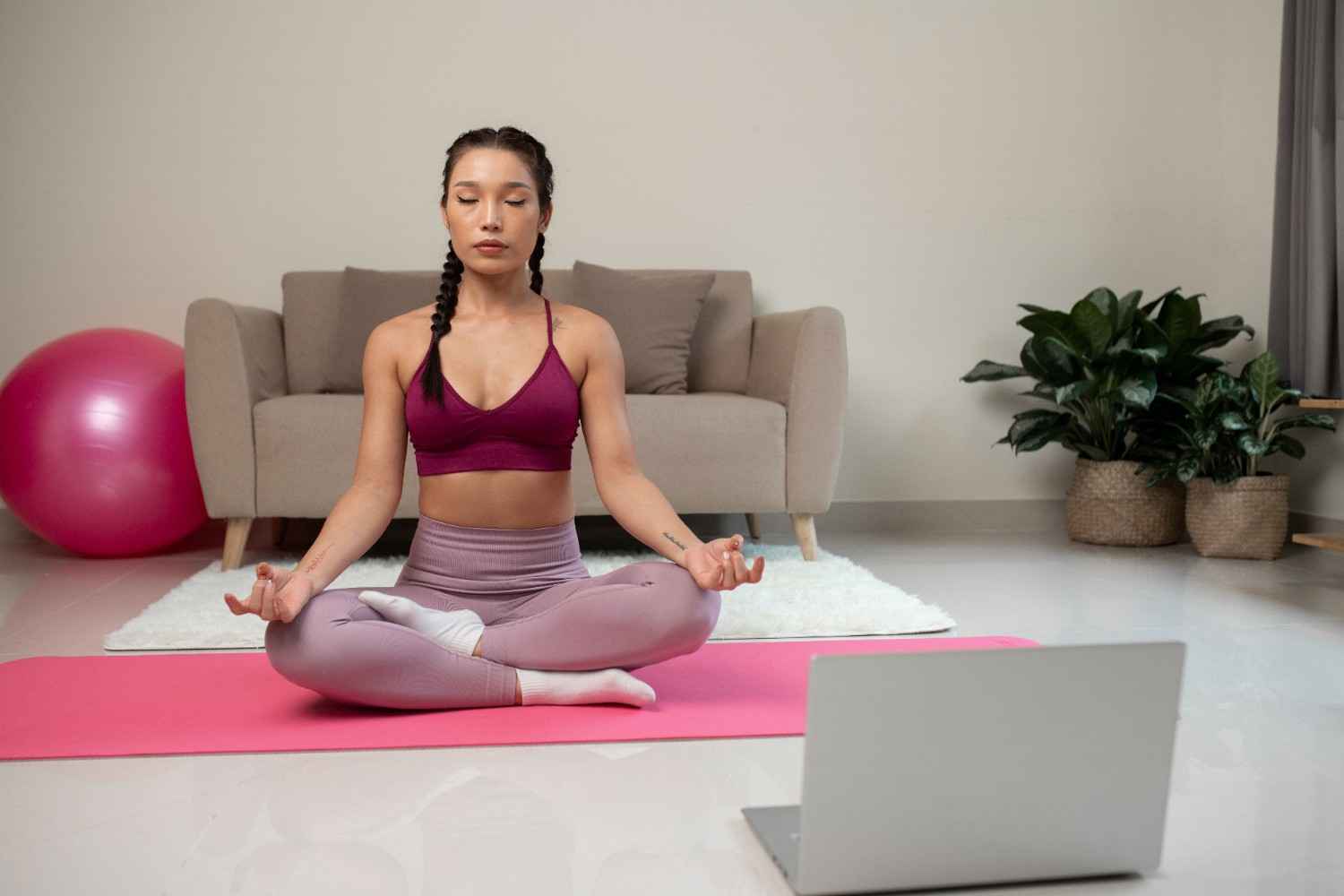 Online Yoga Lessen | Buyoga Workouts Nutrition