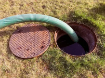 septic tank pumping cost
