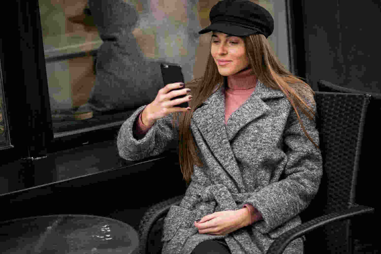 Black Leather Jacket Outfits for Women