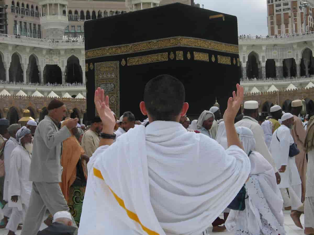 How to Perform Umrah on a Budget
