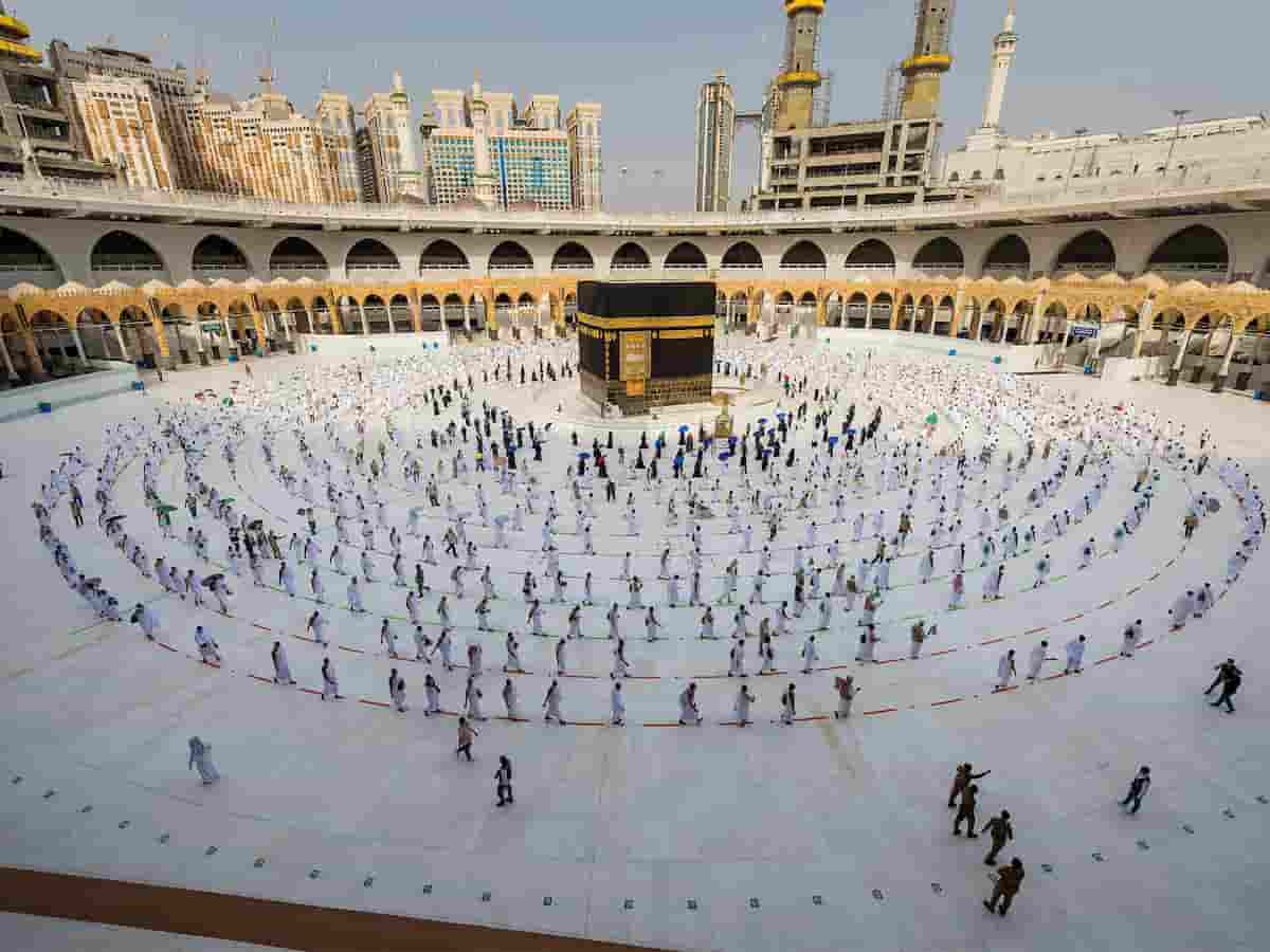 Which Airports Offer Direct Flights for Umrah Packages