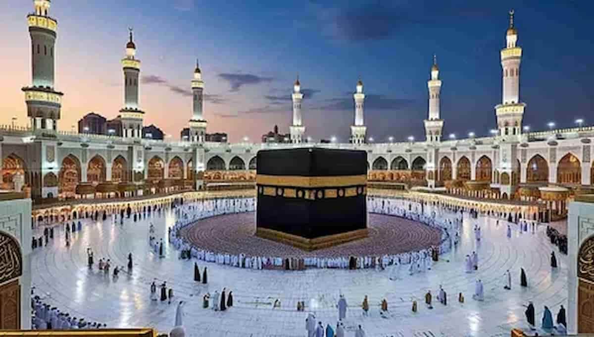 7 Ways to Book Umrah Package Online Smartly