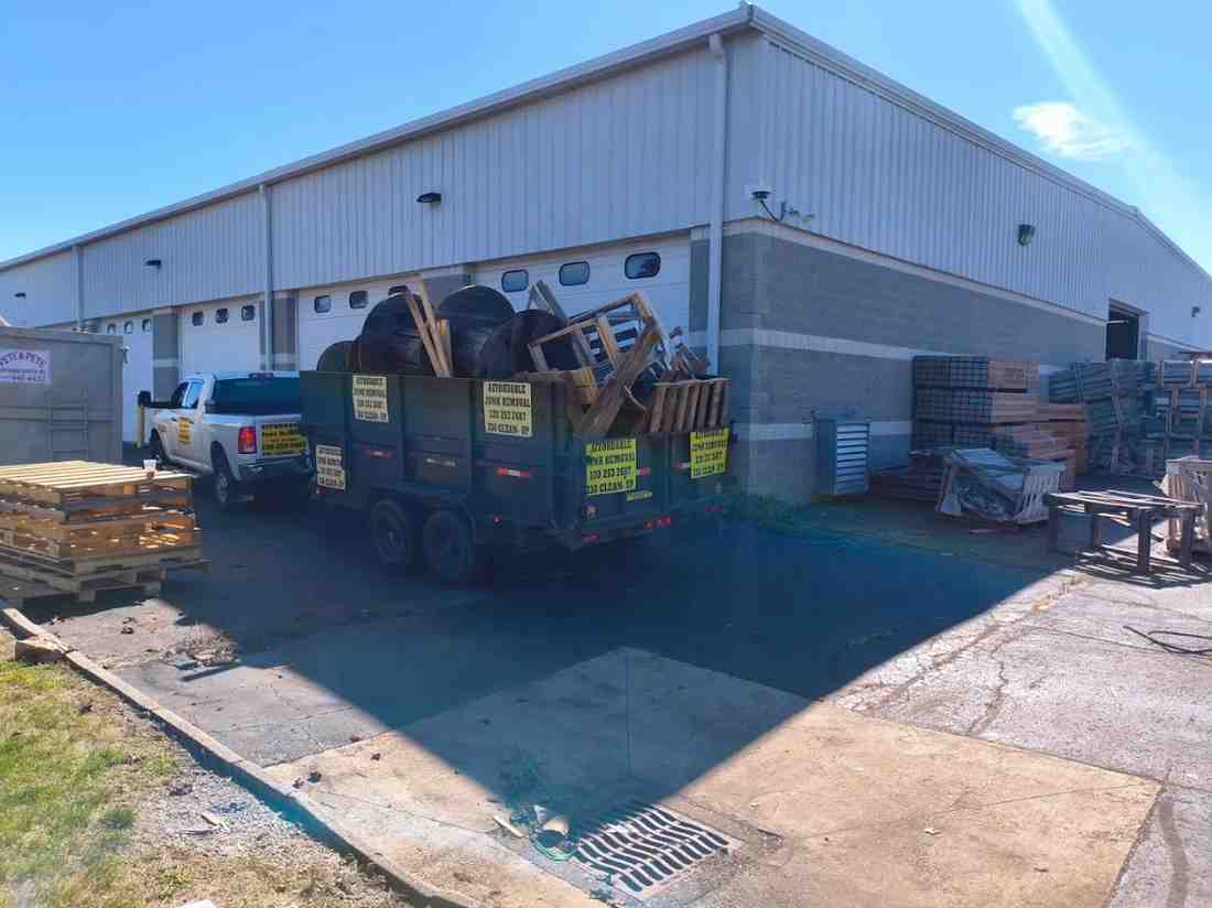 Junk Pickup Hauling Barberton,OH Reliable & Affordable
