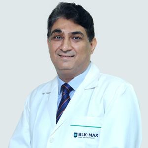 Dr. Puneet Girdhar Spine Doctor