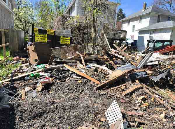 House & Garage Cleanout Services in Akron, OH