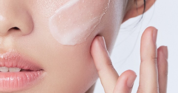 Aging Skin Care Products Play in Skin Barrier Repair