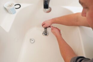 Quick Fixes with Bathtub Repair in Tampa
