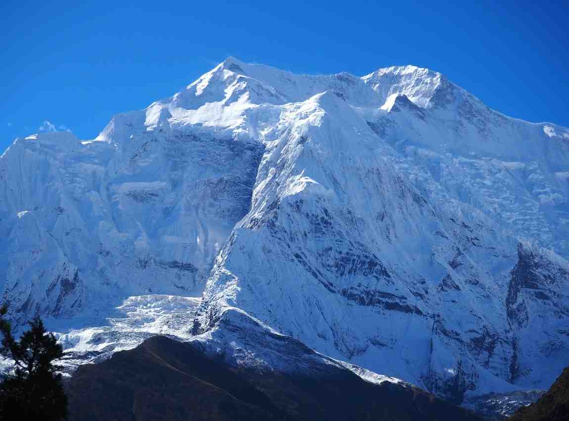 Majestic Snowy Ascent: Pisang Peak Climbing