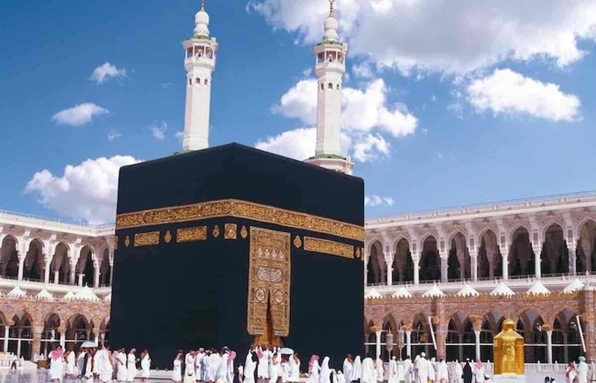 Cheap Umrah Packages with Visa and Transport Included
