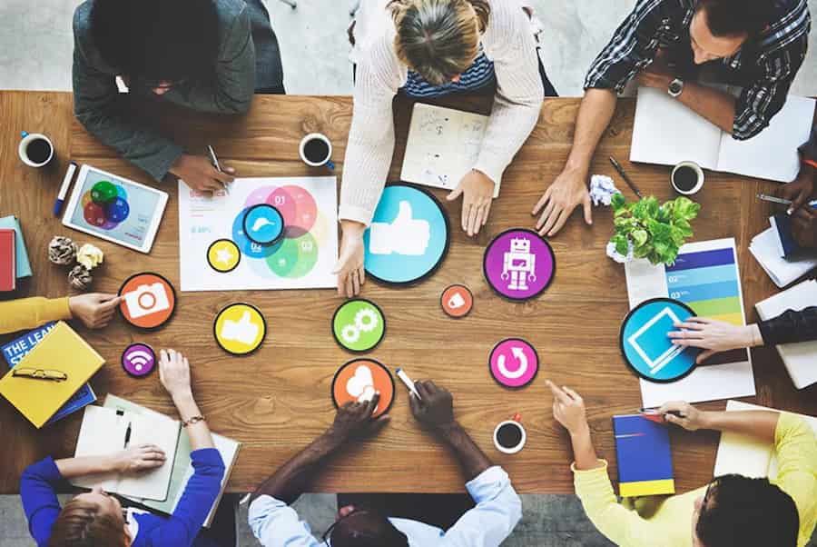 How Social Media Marketing Shapes Digital Content